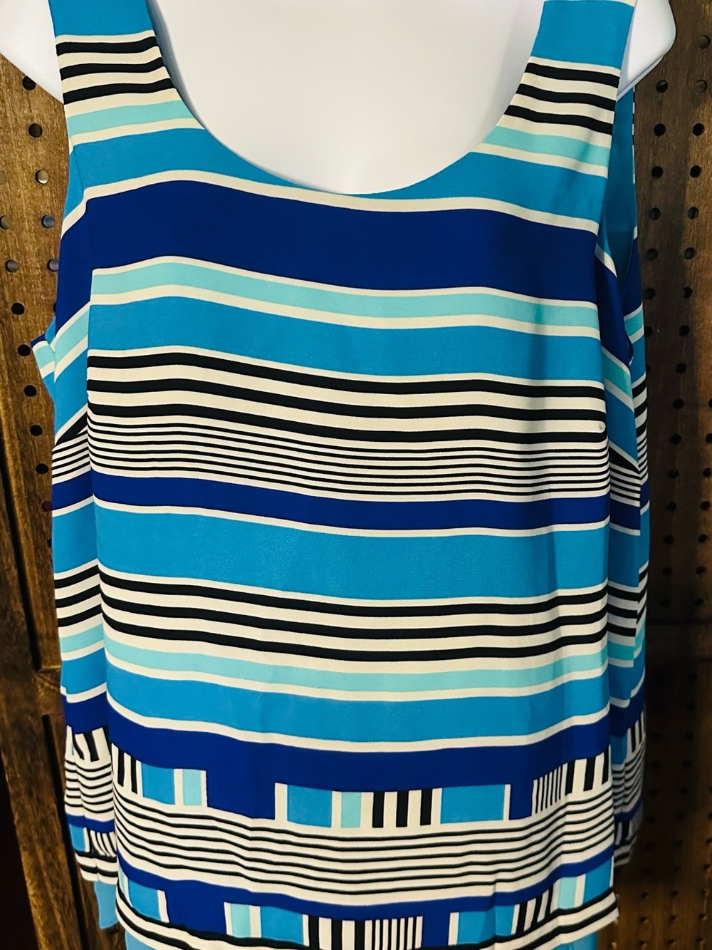 Rose & Olive Blue Striped Scoop Neck Tank Size XL